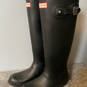 Matte Hunter Boots